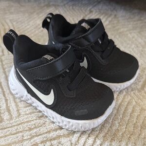 NWOT Nike Toodler 3C Black Sneakers with White Swoosh